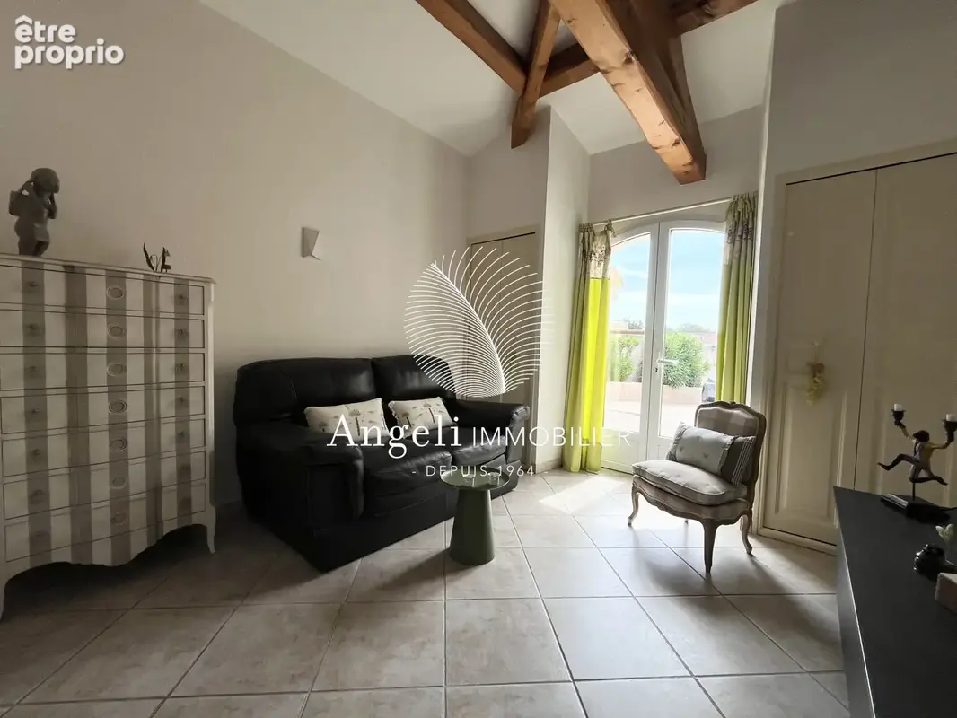 Saint-aygulf : villa de plain pied a 300m du centre ville - photo 13