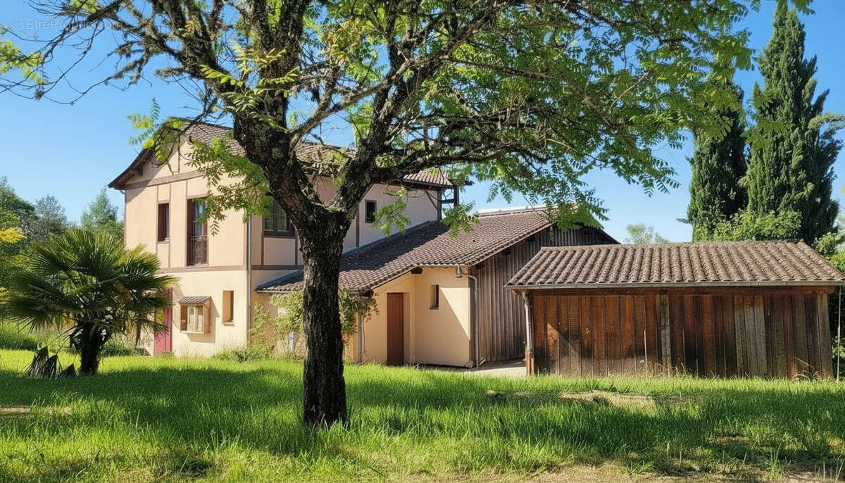 Maison à PLAZAC