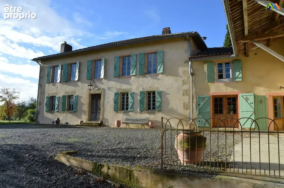 Photo Maison à Montbernard au prix de 900 000€