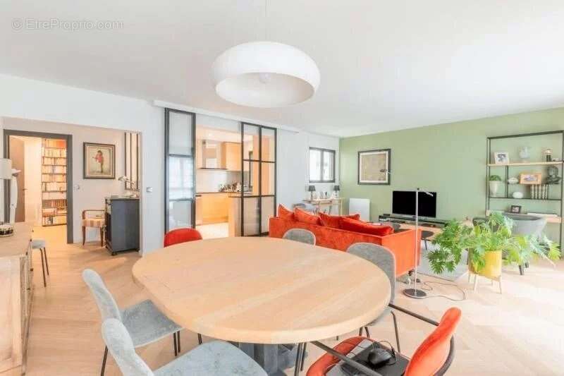 RARE PASSY-RANELAGH : Bel appartement avec terrasse de 23 m², rénové 3 chambres en suite avec chacune leur salle d'eau-wc - photo 3