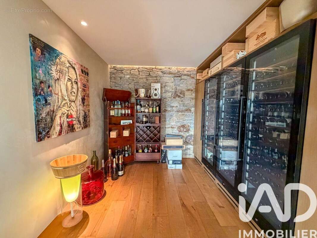 Maison 245 m² à La Mole  - photo 7