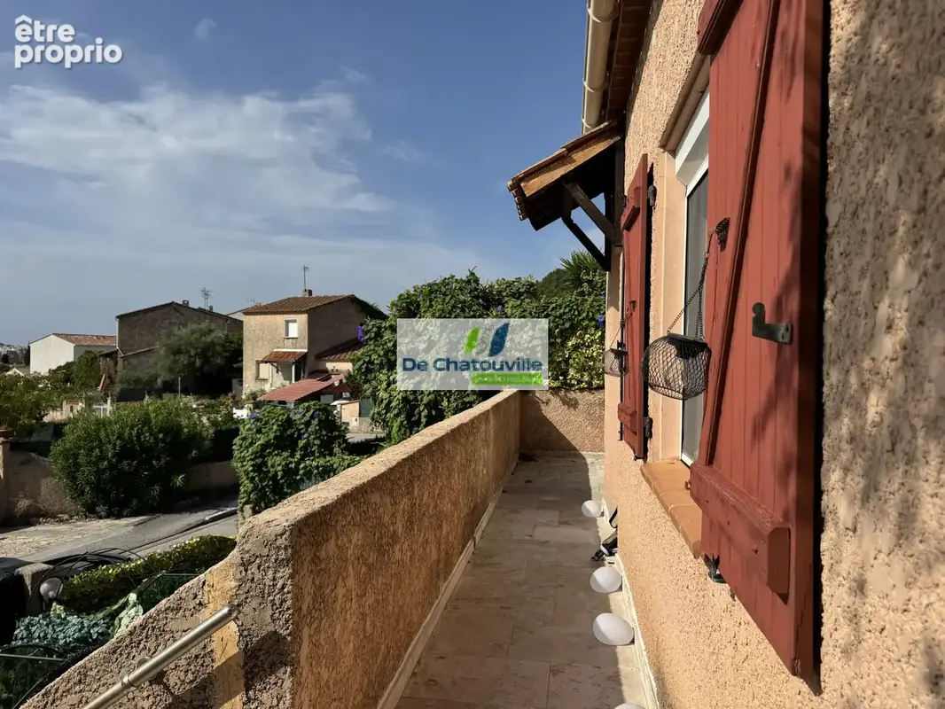 La Garde 83 - Maison divisée - Garage - photo 14