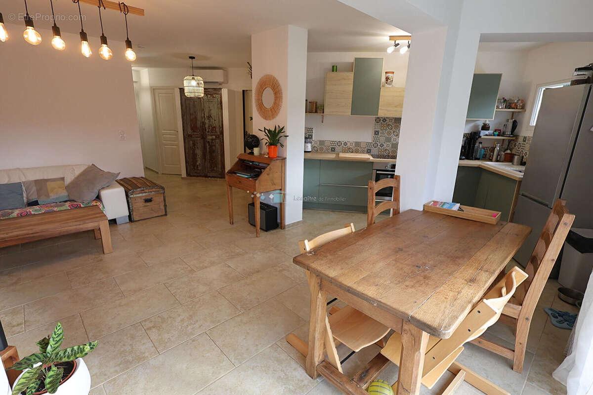 Appartement à MONTAUROUX