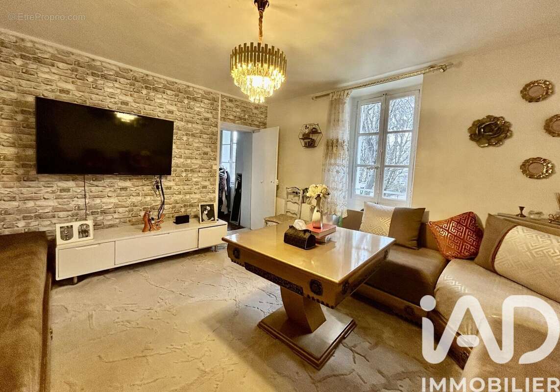 Photo 2 - Appartement à SAVIGNY-SUR-ORGE