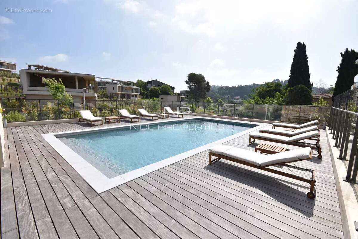 Appartement à MOUGINS
