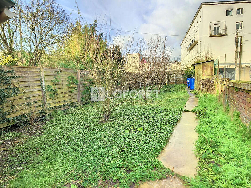 Appartement à VOUZIERS