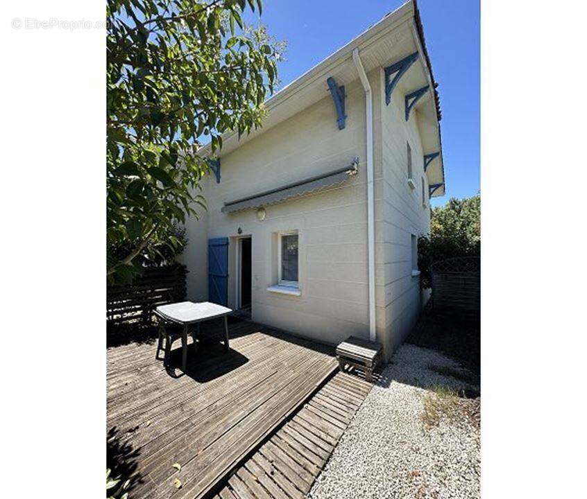 Appartement à LE VERDON-SUR-MER