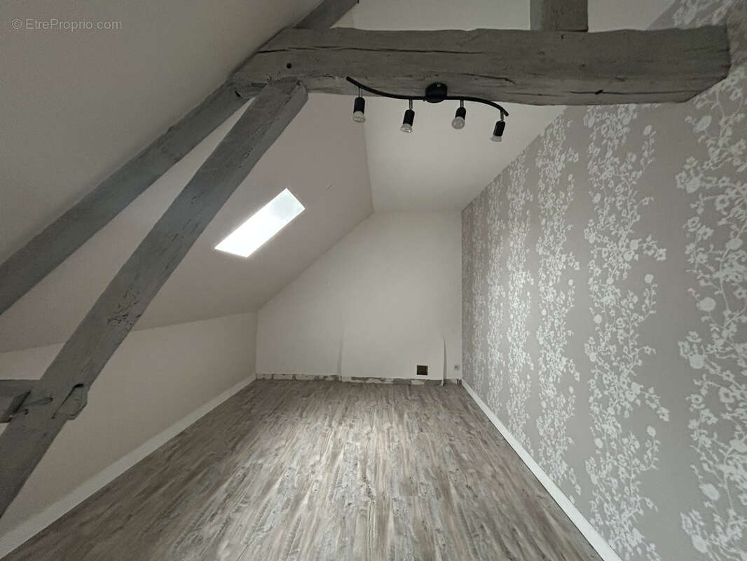 Maison à LE MELE-SUR-SARTHE