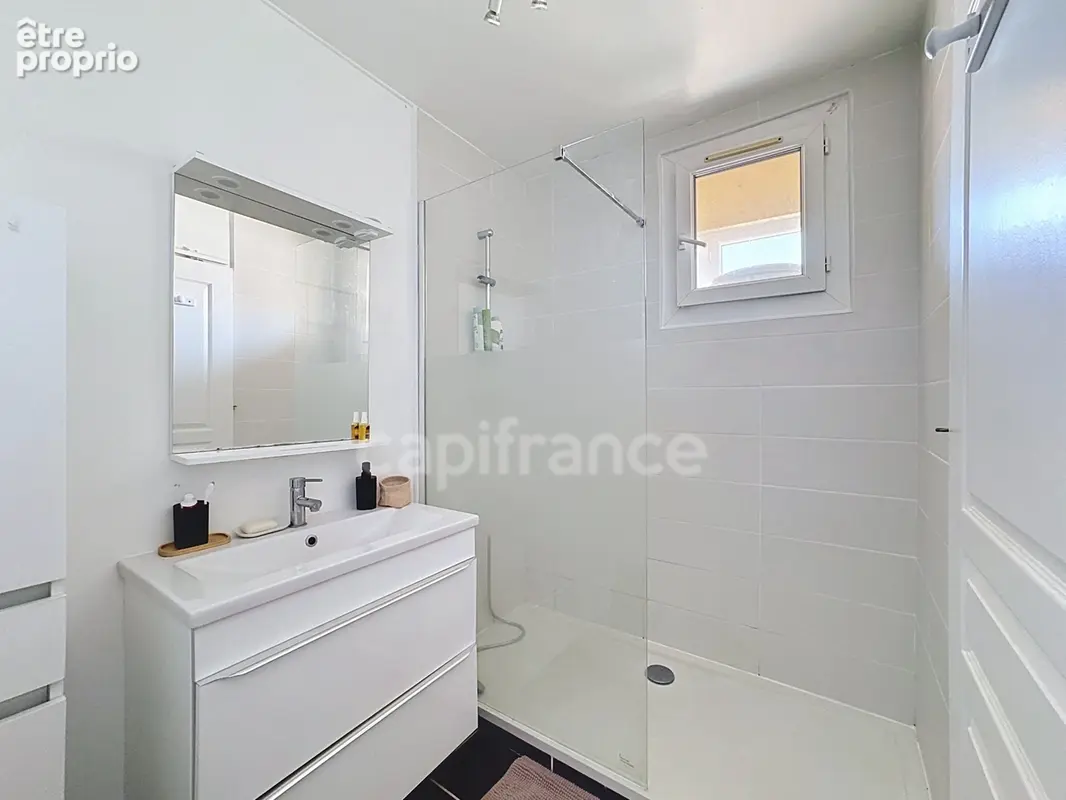 Appartement 6 pièces - Bd Talabot - photo 15