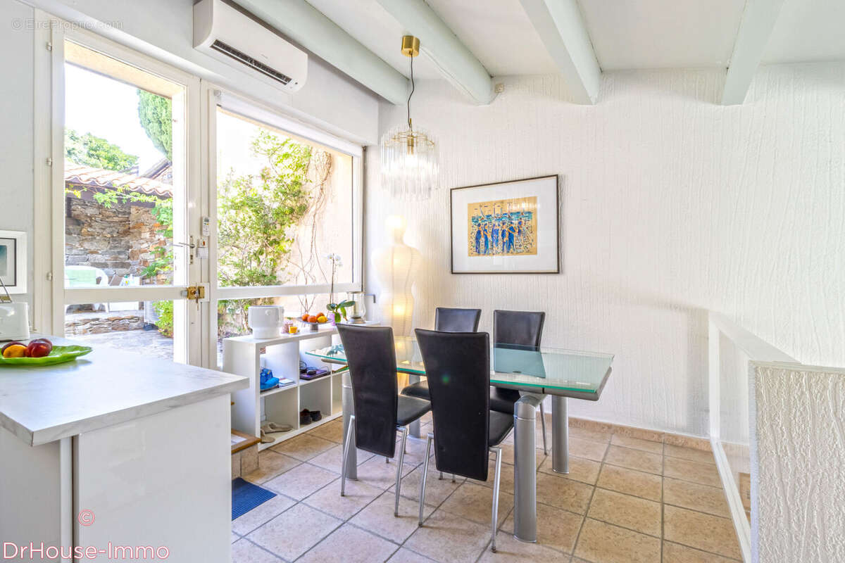 Maison 71 m² à Cavalaire-Sur-Mer  - photo 6