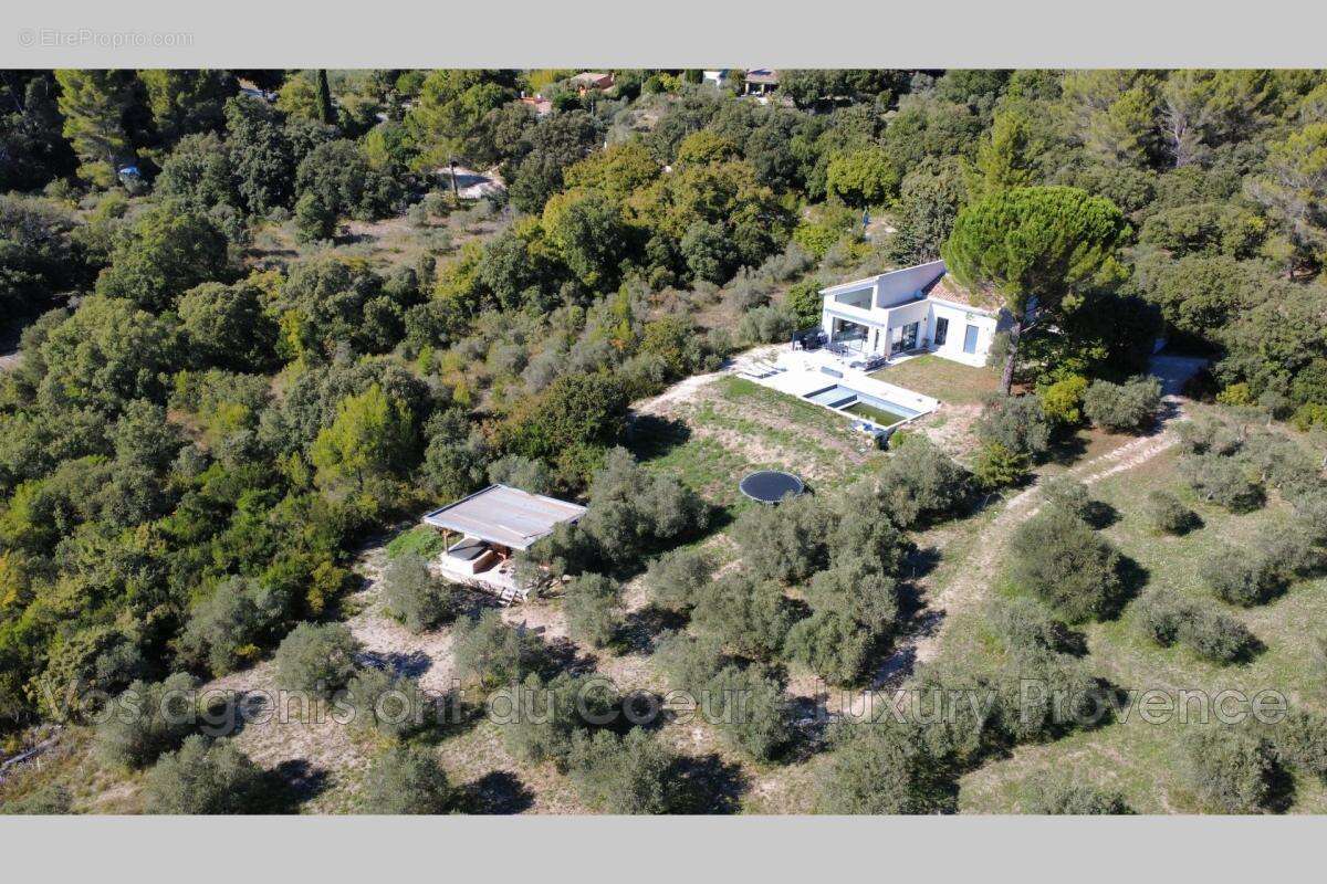 Maison à VAUVENARGUES