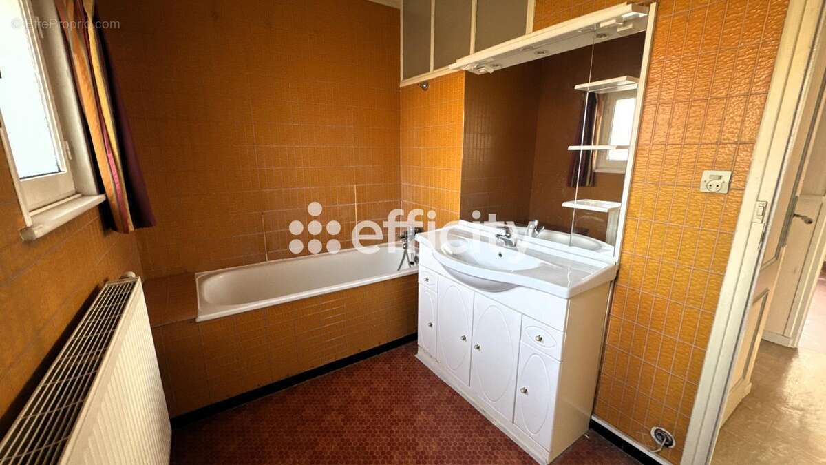 Maison à FACHES-THUMESNIL