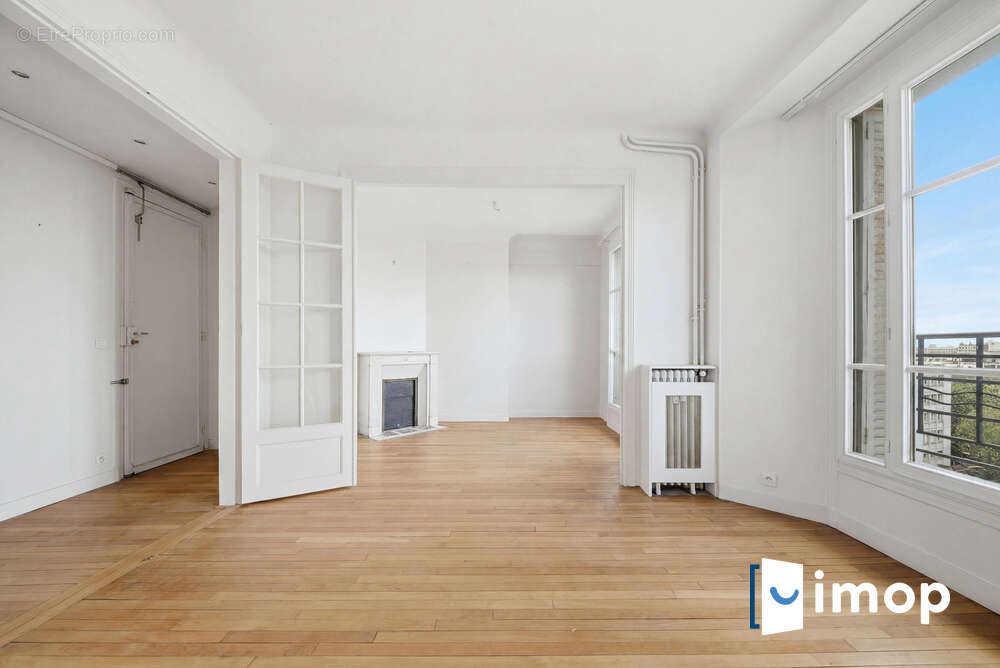Appartement à PARIS-19E