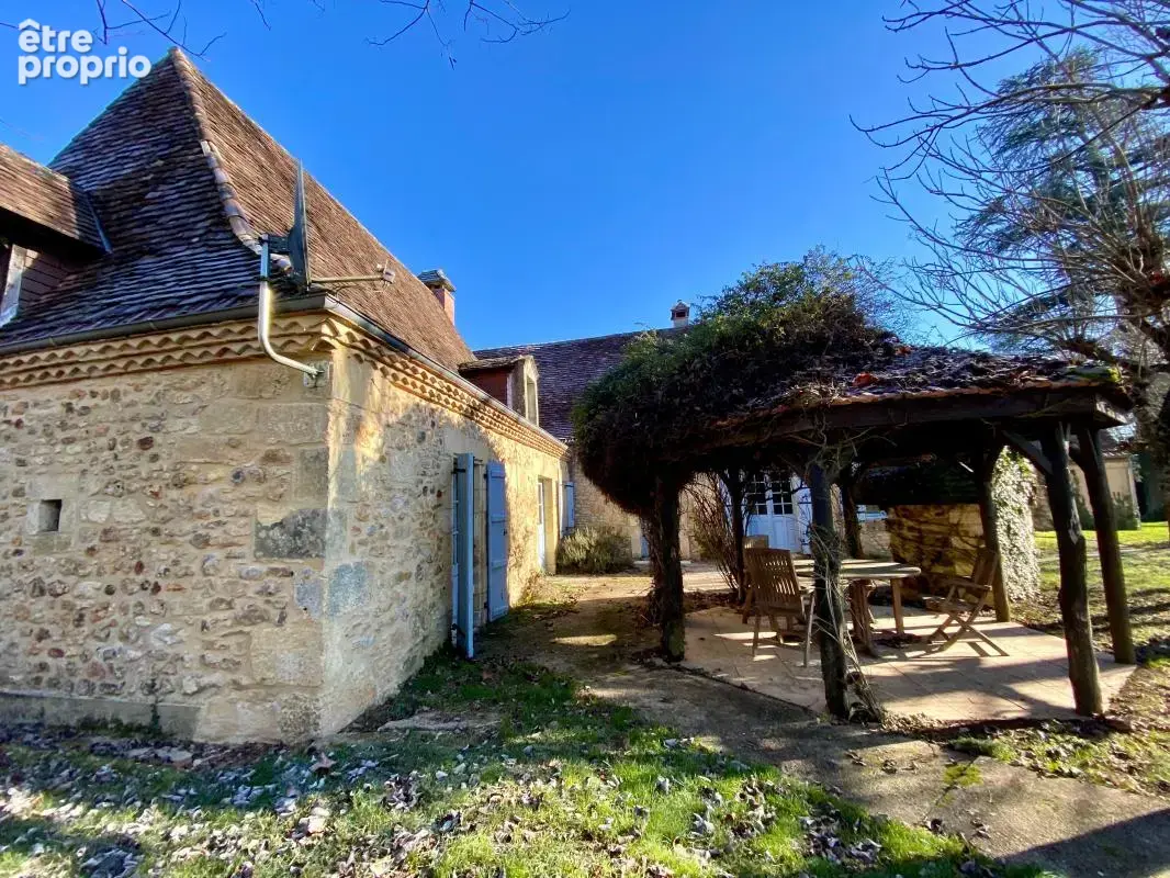 Belle maison en pierres avec piscine - photo 22