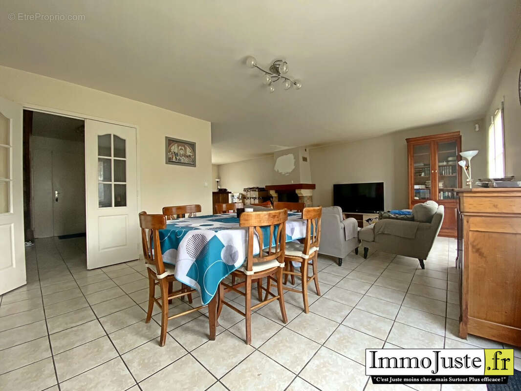Maison 148 m² à Montfort-L'amaury  - photo 4