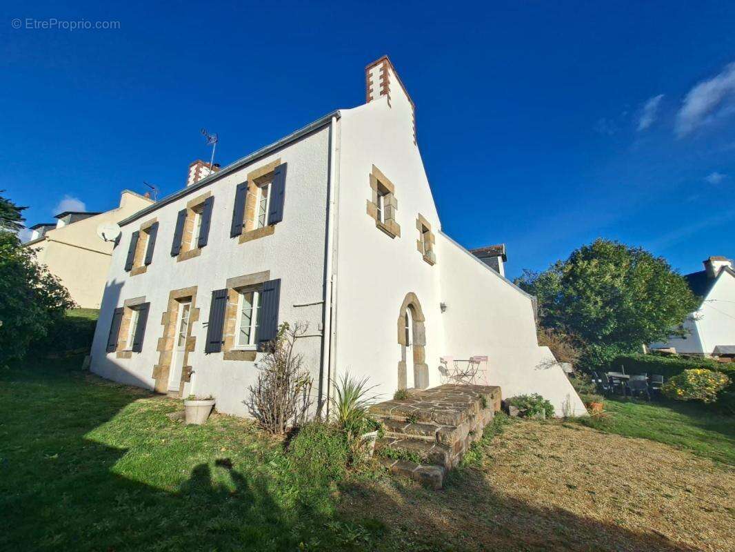 Maison à PLOUGASNOU