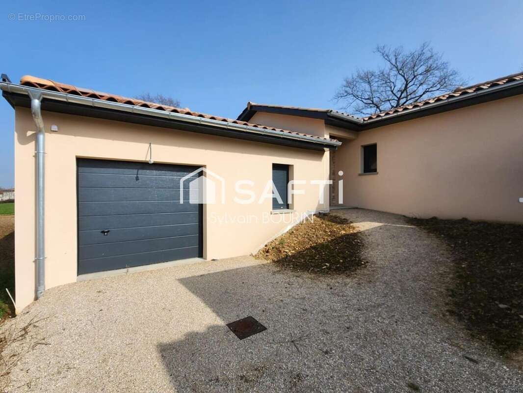 Maison 113 m² à Toussieux  - photo 3