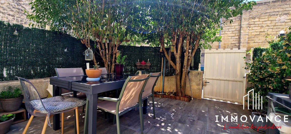 Appartement à MAUGUIO