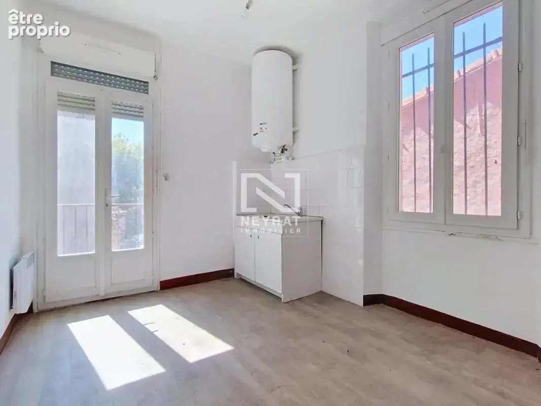 A vendre - draguignan maison a fort potentiel - deux garages - photo 5