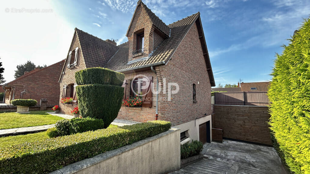 Maison à COURCELLES-LES-LENS