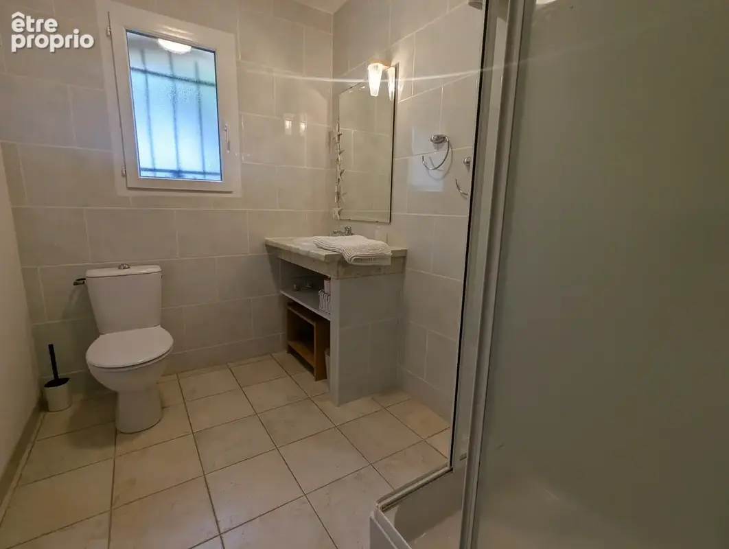 Villa d'architecte avec piscine, vues dégagées et grand terrain - photo 12