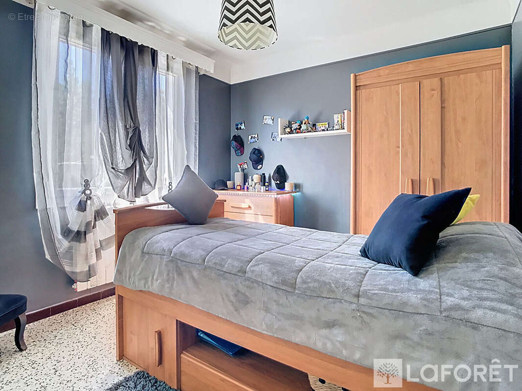 Maison à SAINT-VICTORET