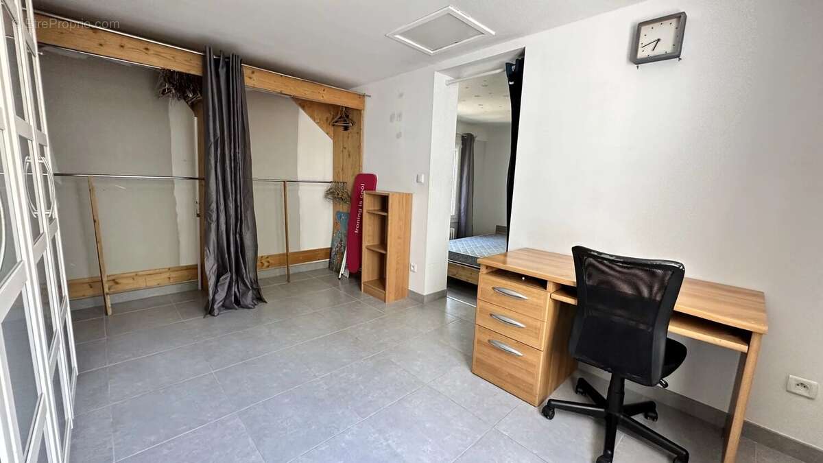 Deux maisons mitoyennes et un appartement avec jardin et garage - photo 10