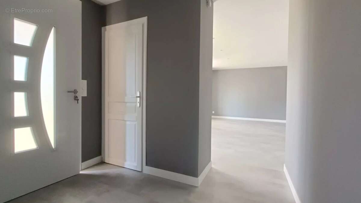 Maison à NEUVILLE-DE-POITOU