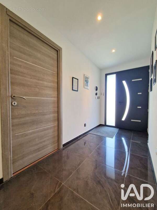 Maison 160 m² à Pia  - photo 4