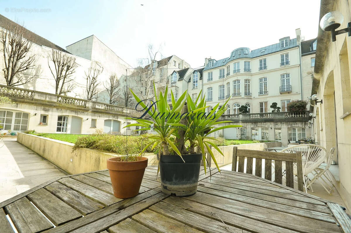 Appartement à PARIS-3E