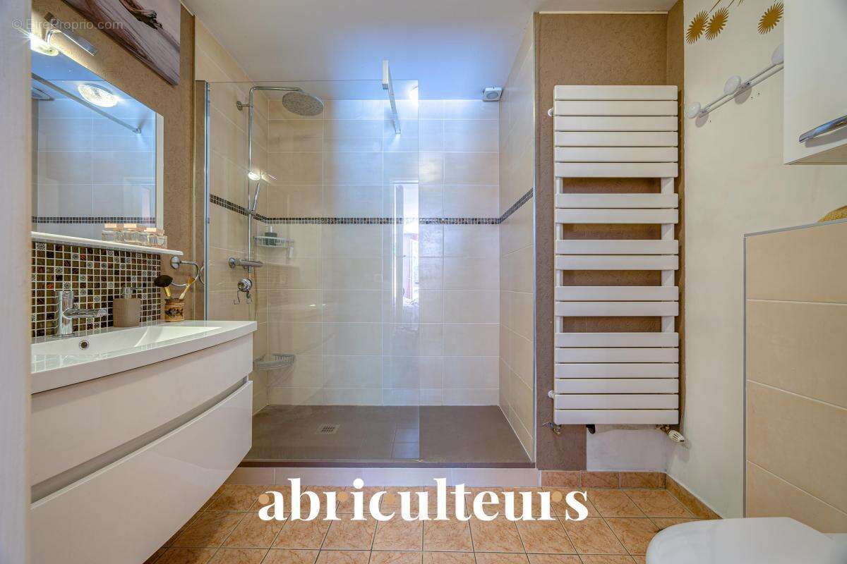 Appartement de plain-pied avec un séjour spacieux en vente à Vieugy - proximité de Annecy (74600) - photo 10