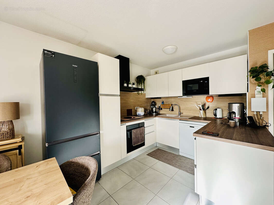 Appartement à LATTES