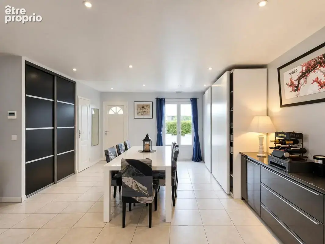 Maison de 7 pièces de 146 m² au Plessis-Grohan - photo 2