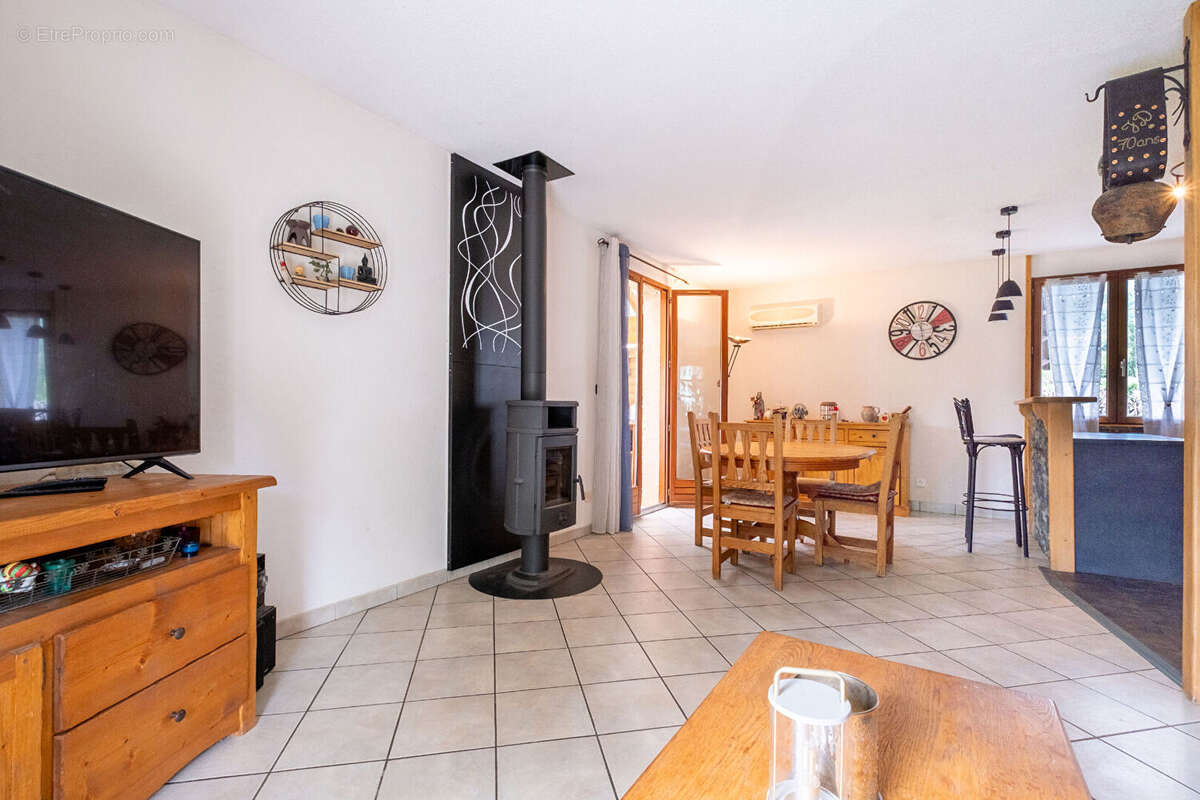 Charmante maison familiale avec jardin et environnement calme - photo 3