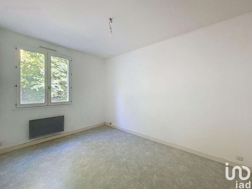 Photo 8 - Maison à VOUILLE