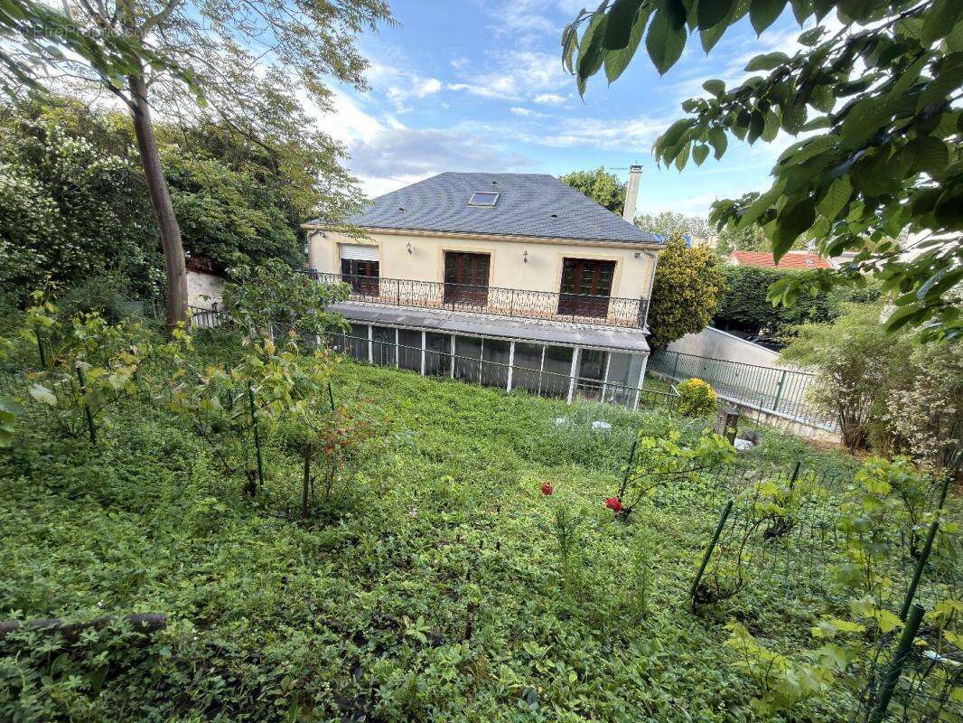 Maison 301 m² à Saint-Maur-Des-Fosses  - photo 13