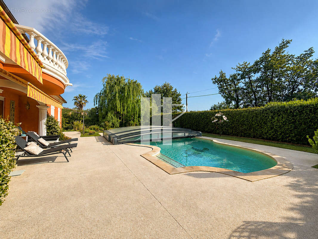 FREJUS - L'élégance et le confort d'une maison où chaque jour a un goût de vacances - photo 18