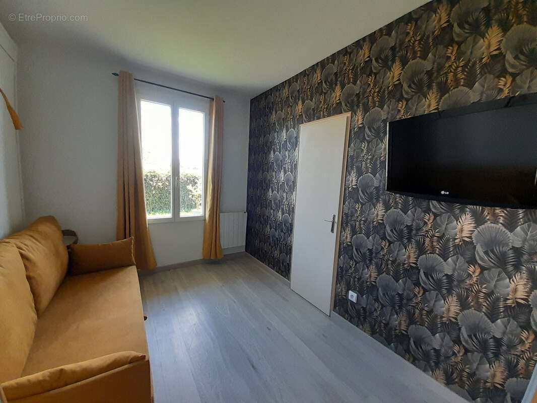 Maison à POUEYFERRE