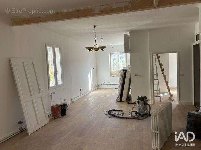 Photo 9 - Commerce à MONTBRUN-LES-BAINS