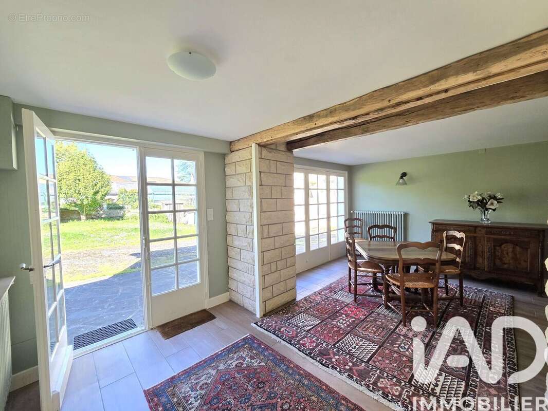 Photo 8 - Maison à VOUNEUIL-SOUS-BIARD