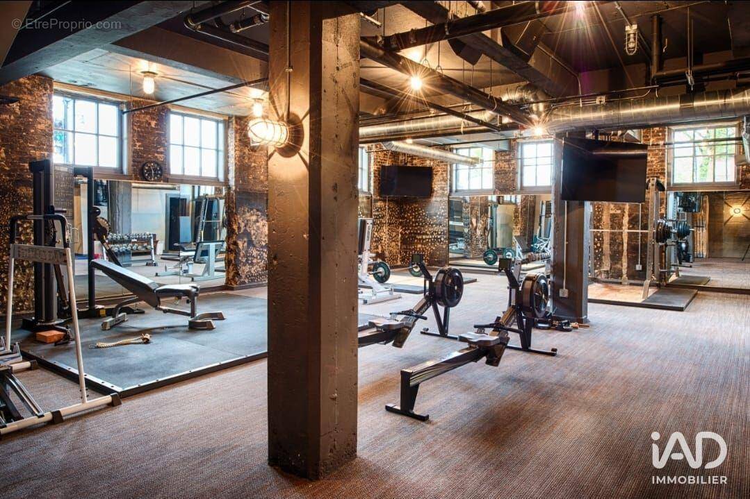 Photo 1 - Commerce à SAINT-CERGUES