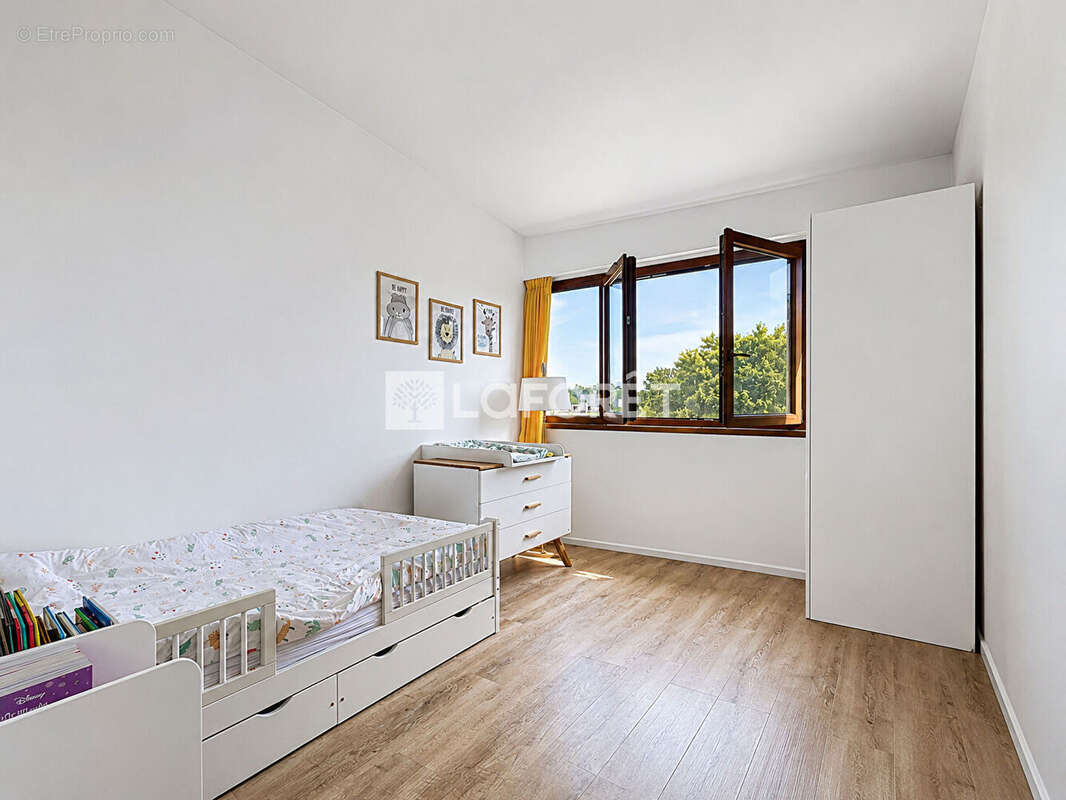 Appartement à LA CELLE-SAINT-CLOUD