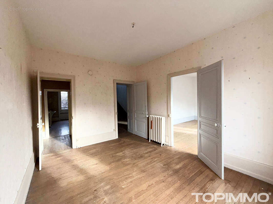 Immeuble de rapport - 160 m2 - Bruyères - photo 4