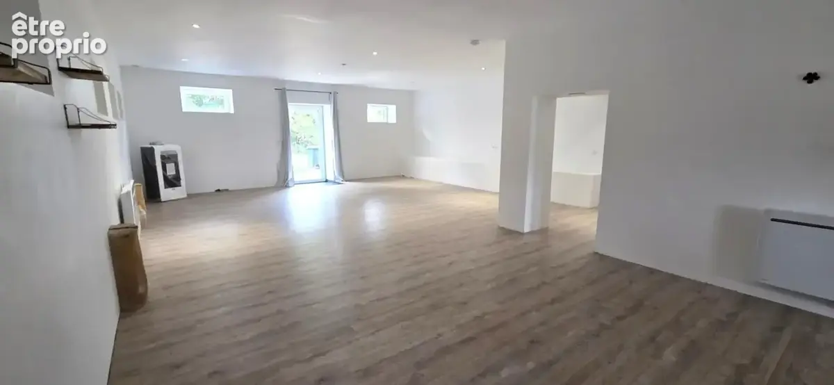 Maison familiale en pierre de 196 m² - petit failly– 4 chambres  – pièce de vie de 73 m² – près de 1 600 m² de foncier – grange  - photo 6