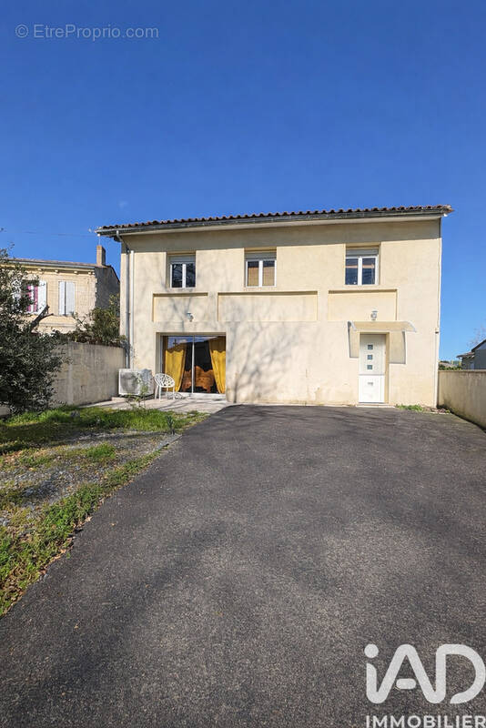 Photo 1 - Maison à LES BILLAUX