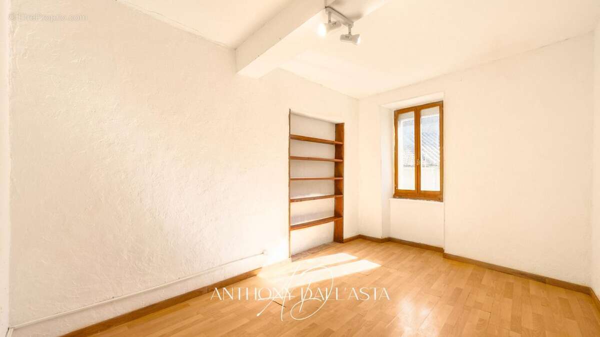 Maison à VILLARDONNEL