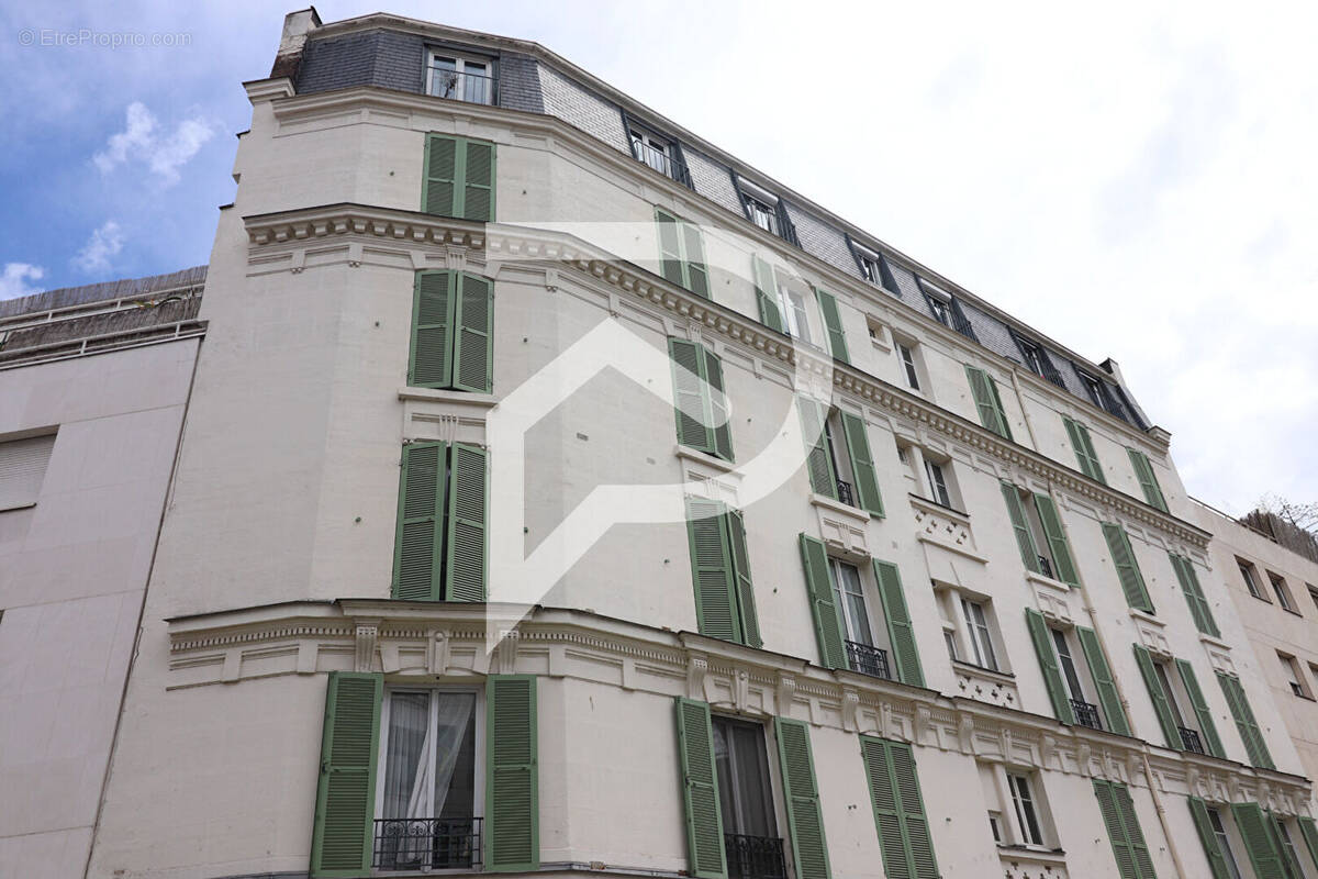 Appartement à LEVALLOIS-PERRET