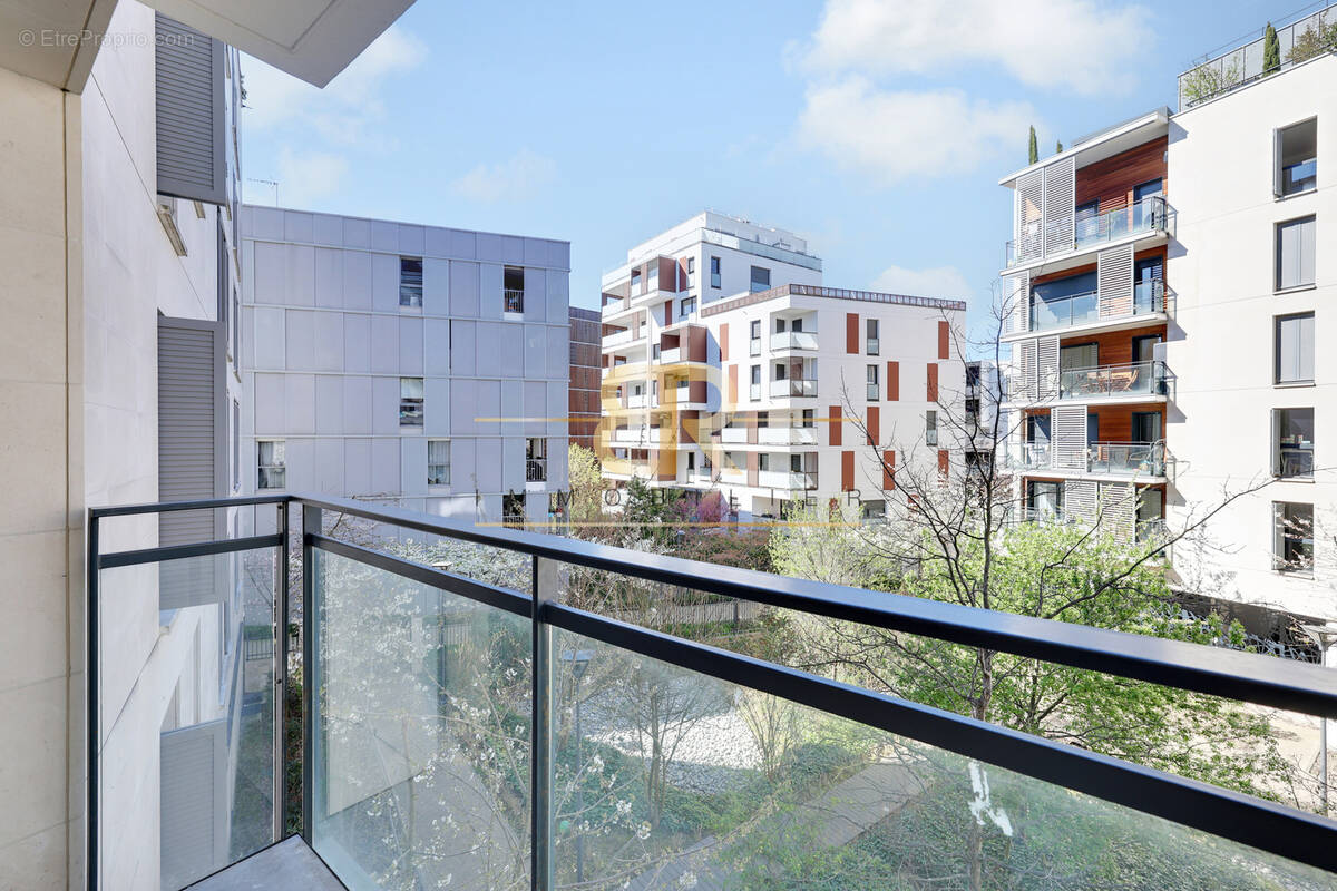 Appartement à COLOMBES