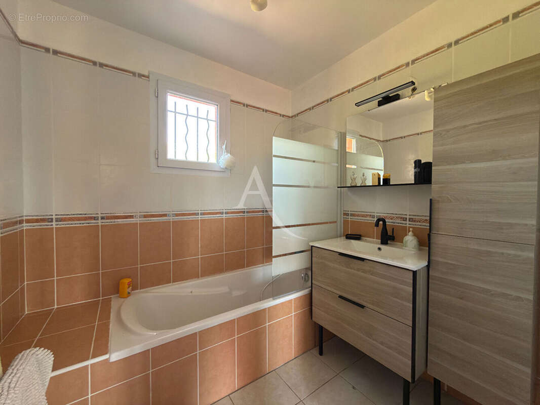 Maison Nimes 6 pièce(s) 152.31 m2 - photo 12