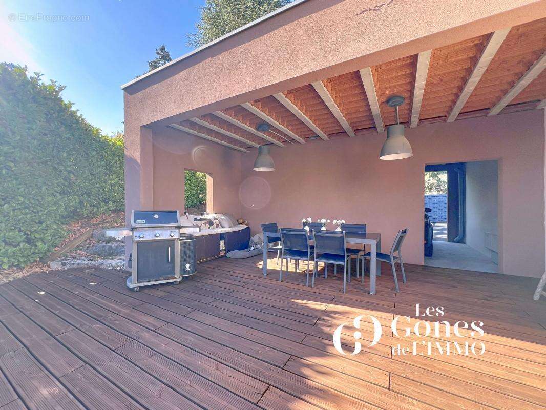 Maison à TASSIN-LA-DEMI-LUNE